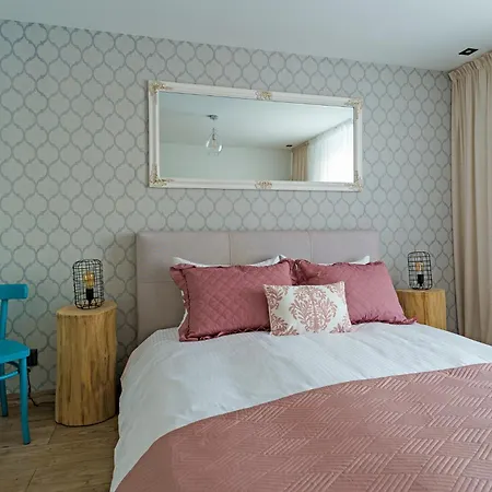 Apartment Novi Mragowo